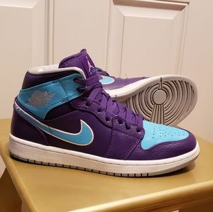 jordan 1 hornets 2018